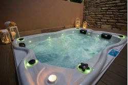 πισινα Adventure Village 2