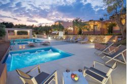 πισινα Adventure Village 6