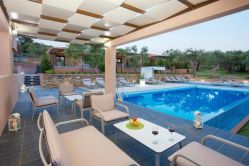 πισινα Adventure Village 5